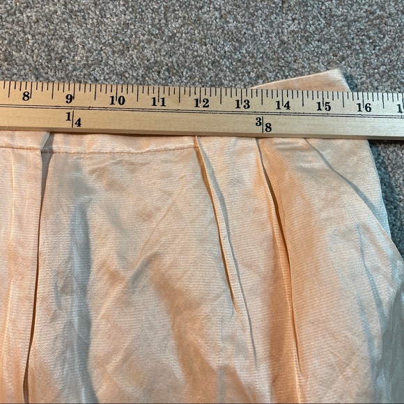 ELIZABETH AND JAMES PEAW RUMPLED STEVIE SHORT Size 10 - Picture 11 of 14